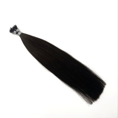 Los extremos gruesos de la cutícula doblemente dibujados, el cabello virgen pre-enlazado con queratina y la punta del cabello humano.
